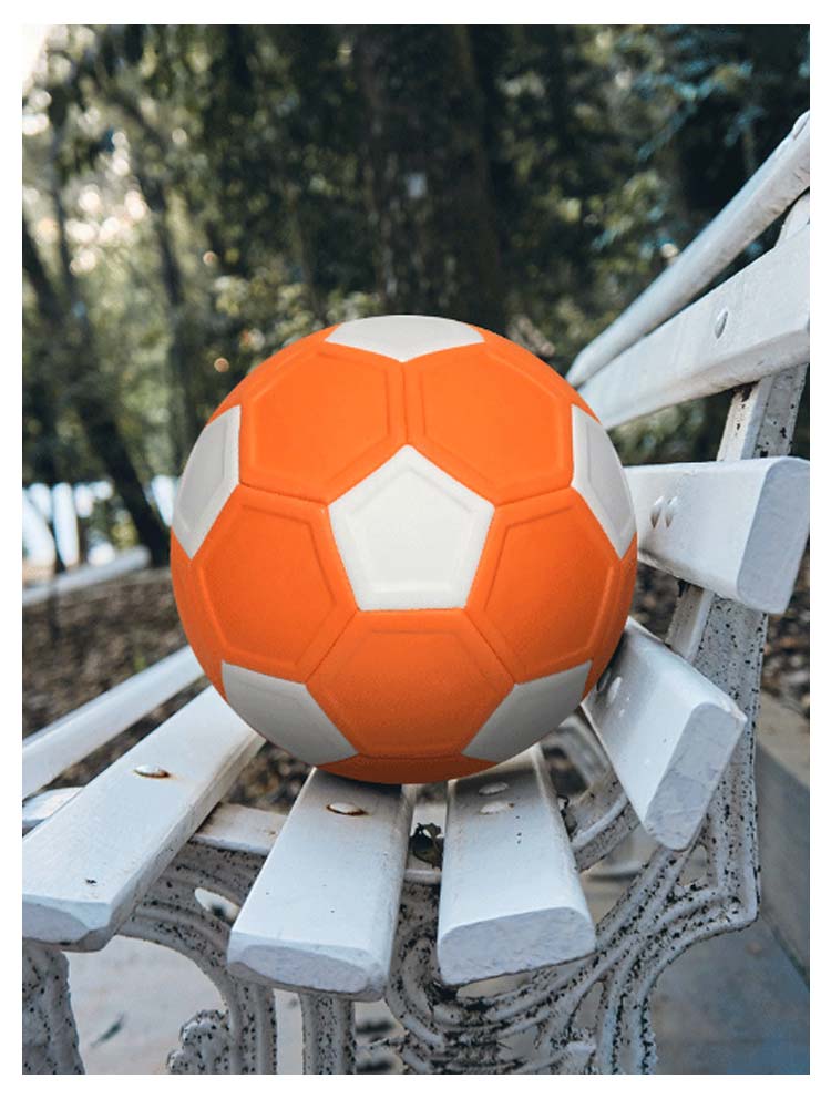 Qoo10] キッカーボール 5号 サッカー 4号 軽
